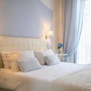 ** לינה וארוחת בוקר Sotto Le Stelle Ai Decumani איטליה